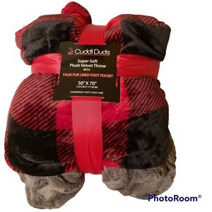 Cuddl Duds 50x70" blanket w/ foot pocket